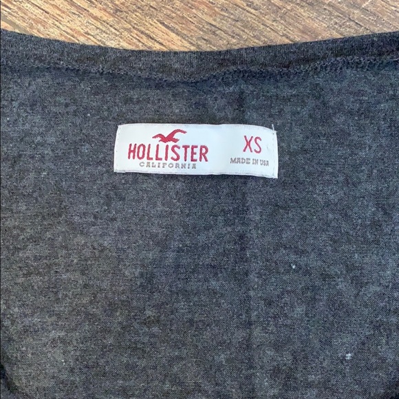 Hollister Crop Top - Picture 2 of 3